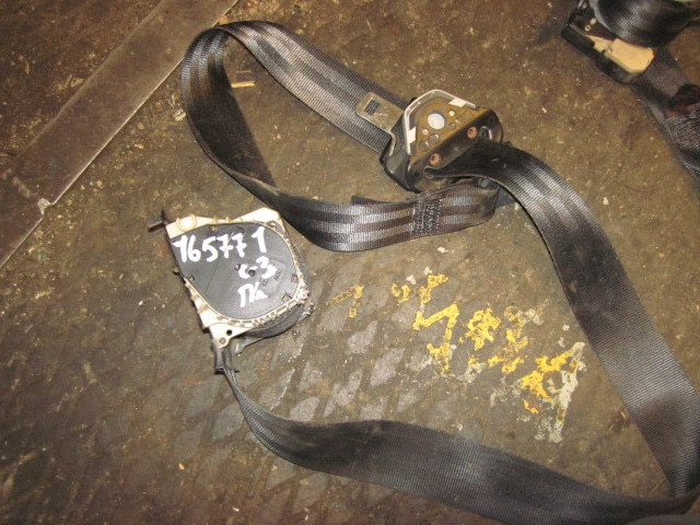 Ремень безопасности