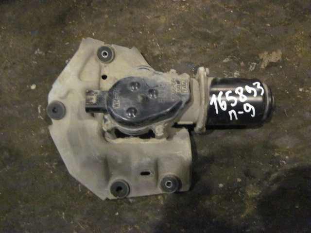 Моторчик стеклоочистителя передний