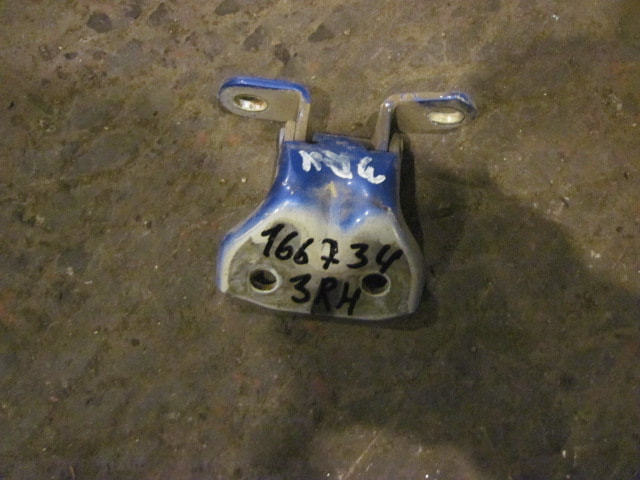 Петля двери задней правой нижняя