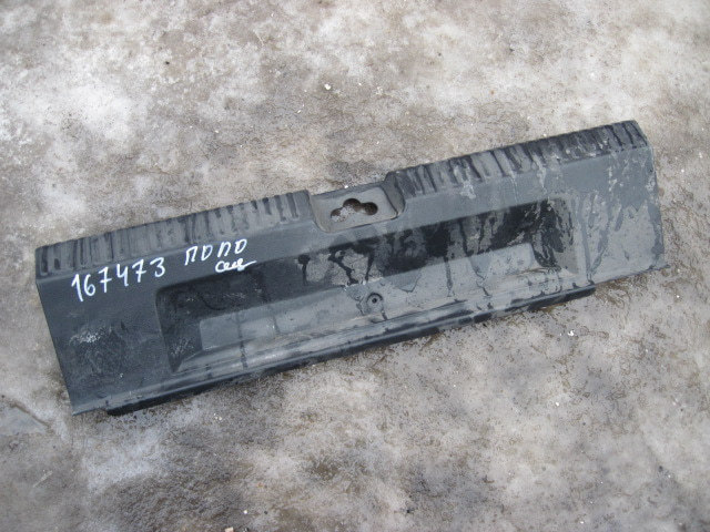 Обшивка багажника