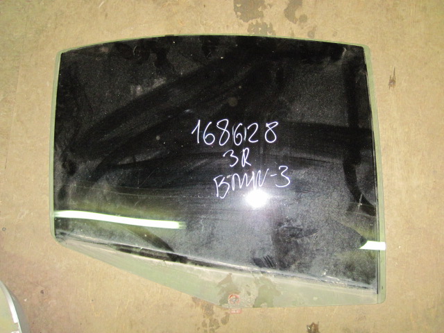 Стекло двери задней правой