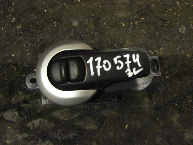 Ручка двери внутренняя левая