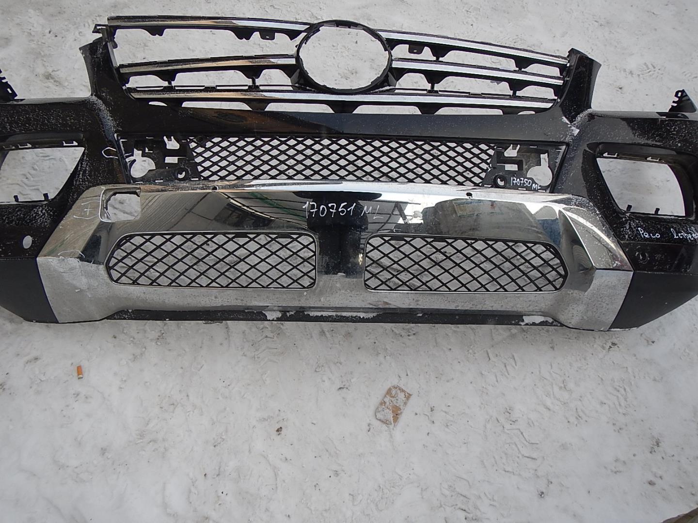 Накладка переднего бампера