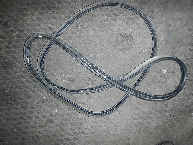 Уплотнитель багажника