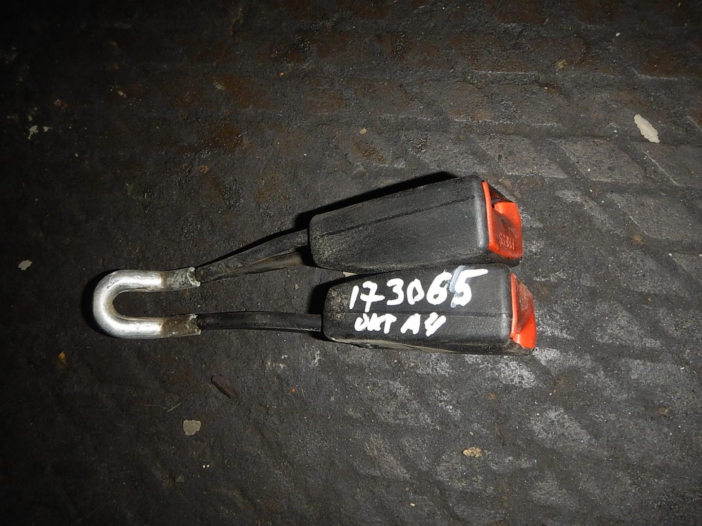 Ответная часть ремня безопасности