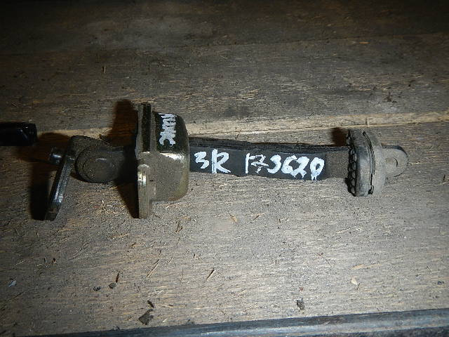 Ограничитель двери