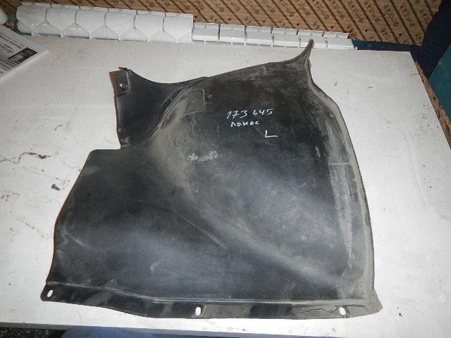 Обшивка багажника