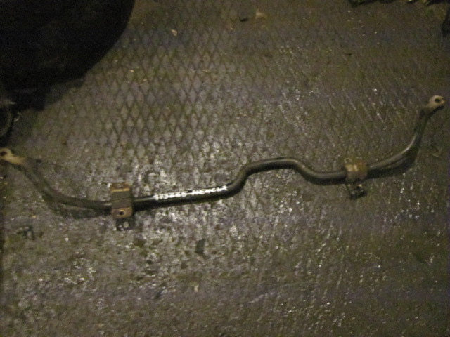 Стабилизатор передний