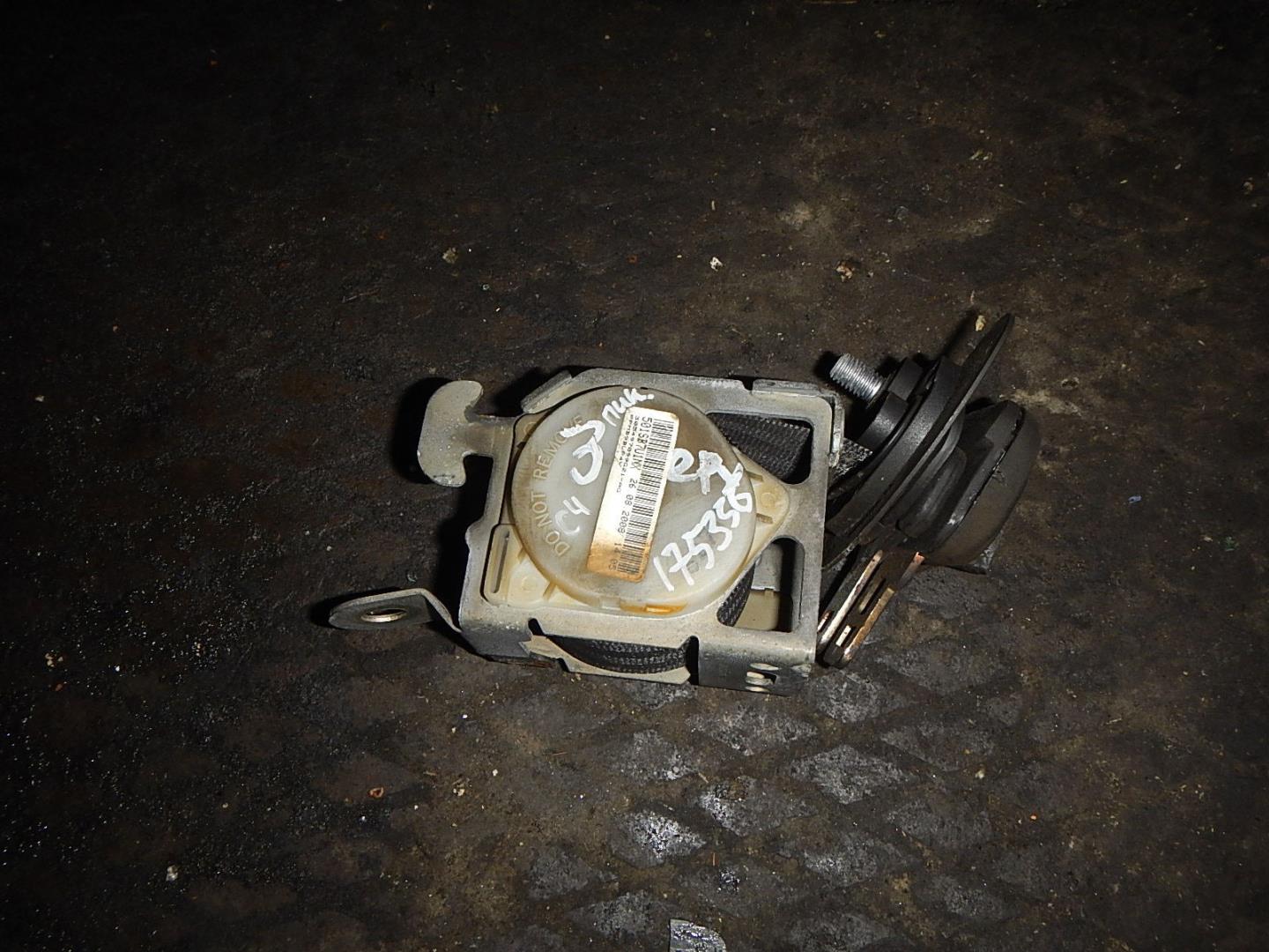 Ремень безопасности