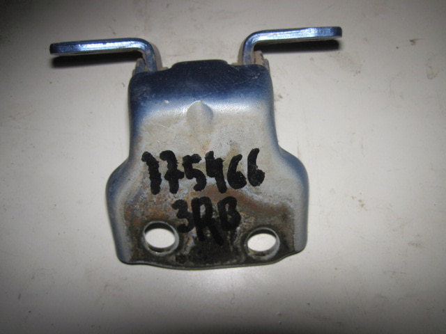 Петля двери задней правой верхняя