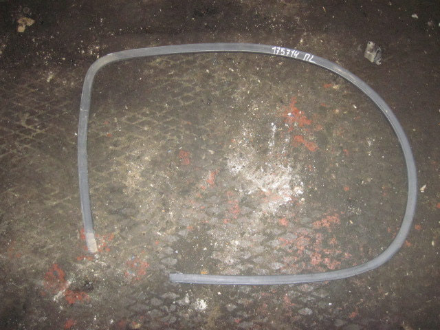 Уплотнитель двери