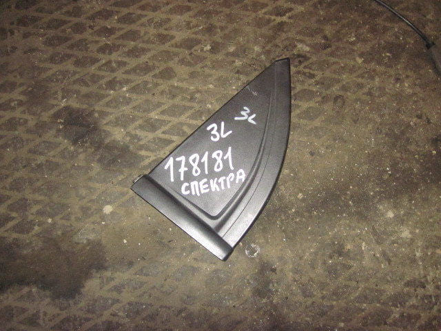 Накладка двери задней левой