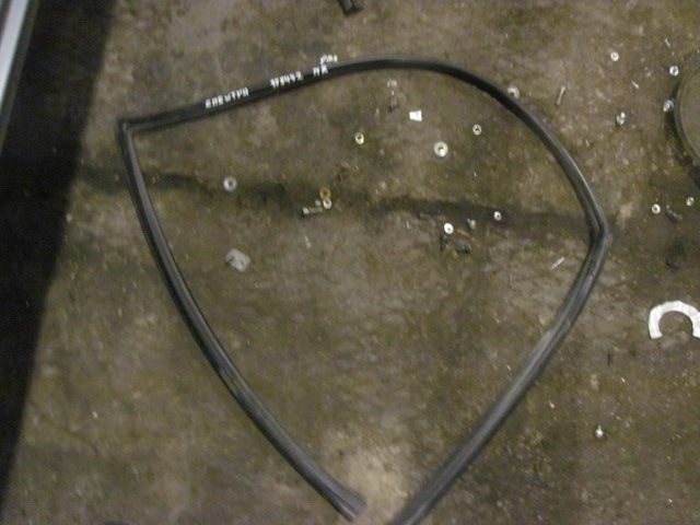 Уплотнитель стекла двери