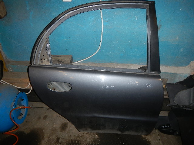 Дверь задняя правая