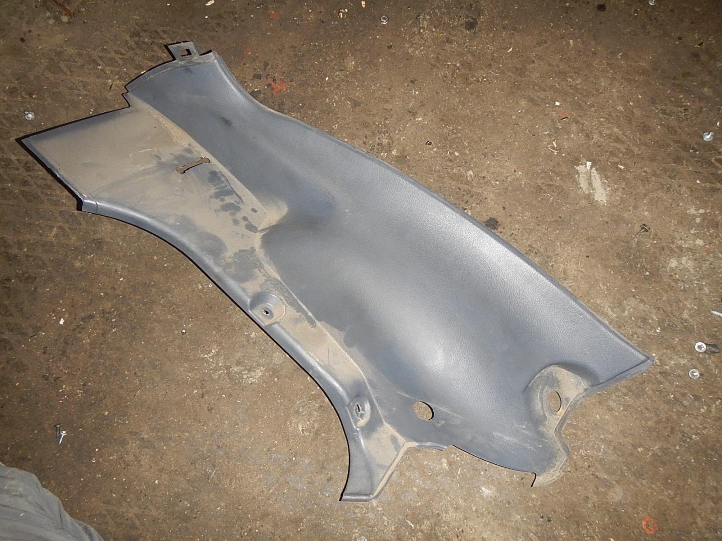 Накладка заднего крыла левого