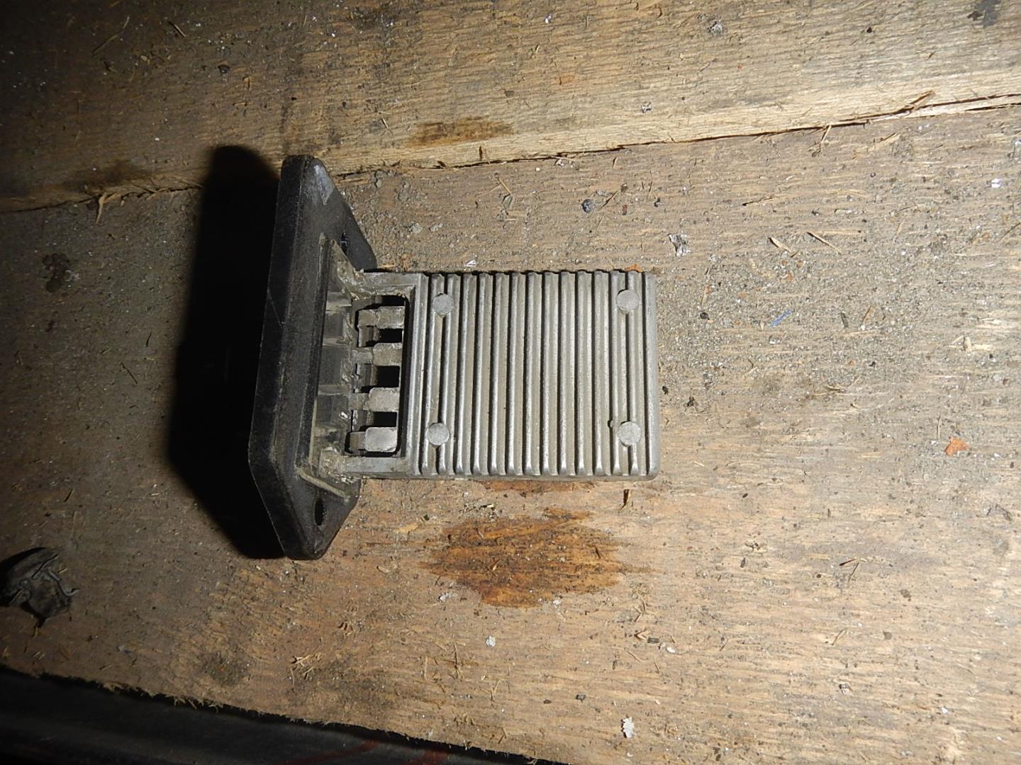 Резистор отопителя