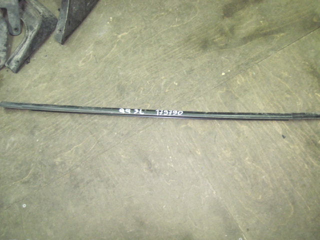 Накладка стекла заднего левого