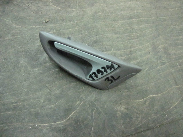 Ручка двери внутренняя левая