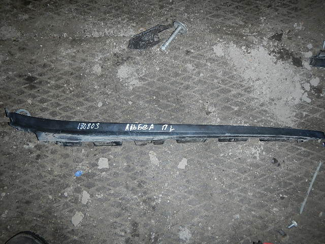 Молдинг лобового стекла