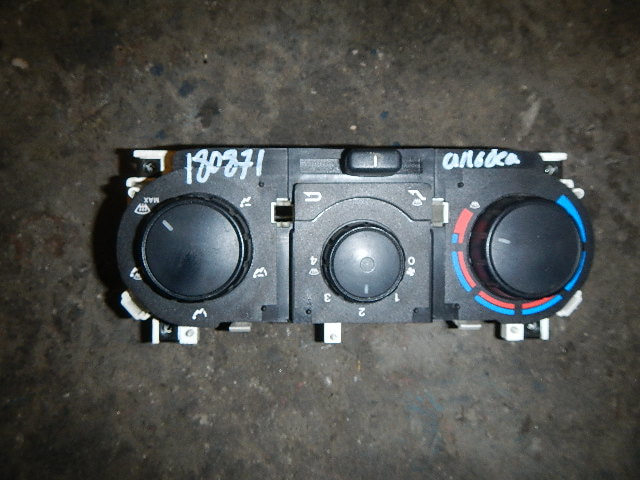 Блок управления климатической установкой