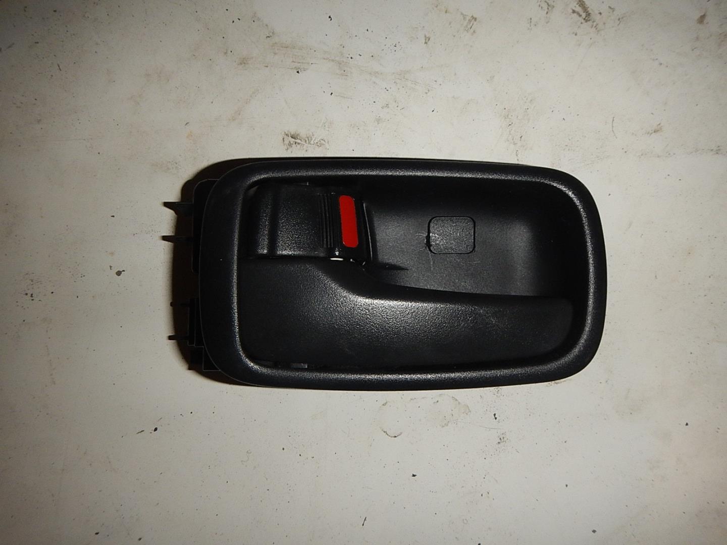 Ручка двери внутренняя левая