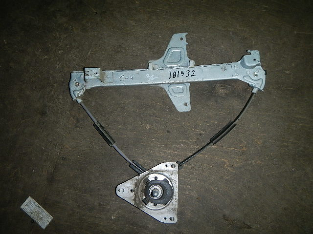 Стеклоподъемник механ. задний левый