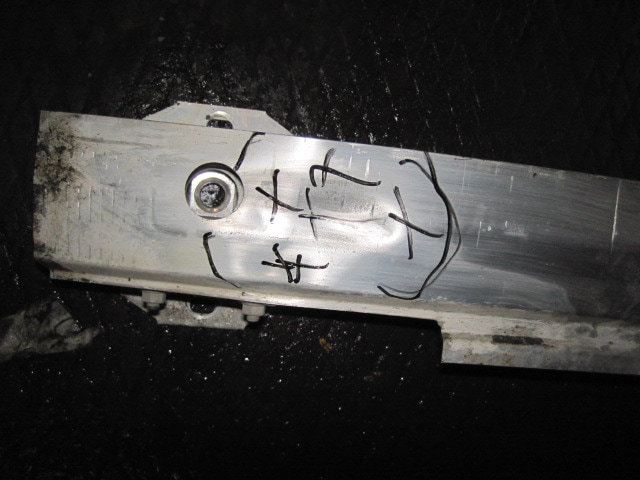 Усилитель заднего бампера