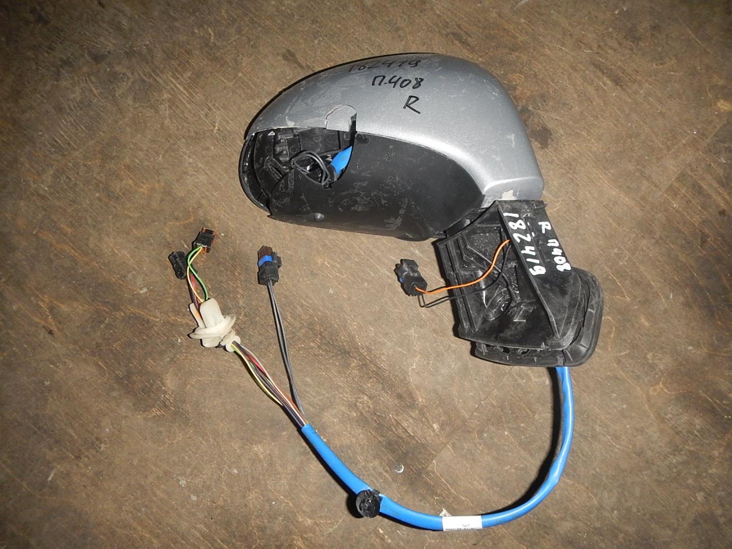 Зеркало правое электрическое