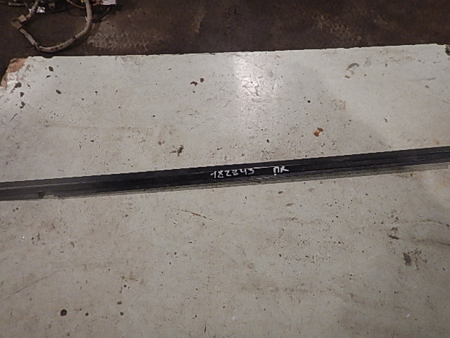 Накладка стекла переднего правого