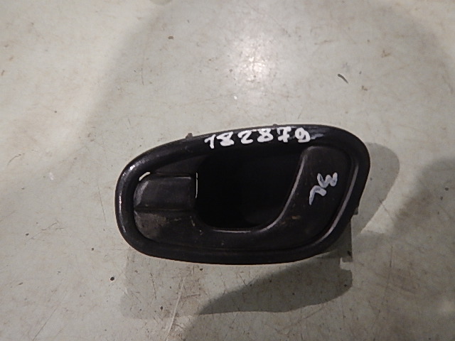 Ручка двери внутренняя левая