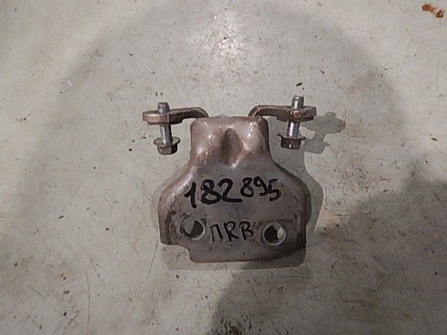 Петля двери передней правой верхняя