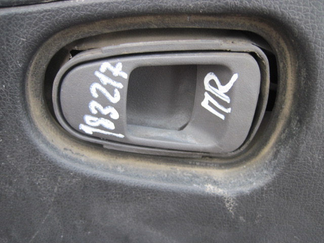 Ручка двери внутренняя правая