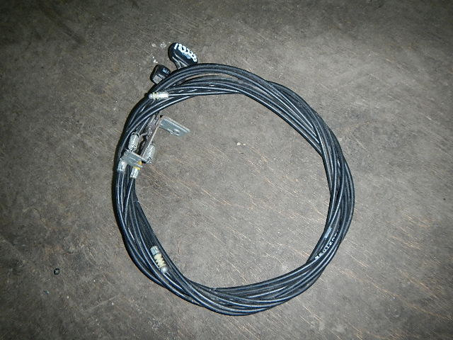 Трос открывания багажника