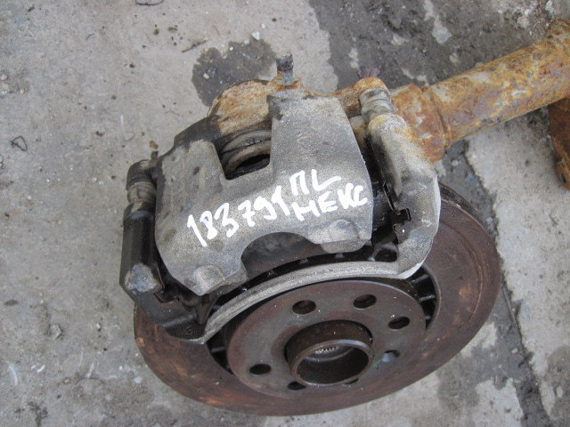 Суппорт передний левый