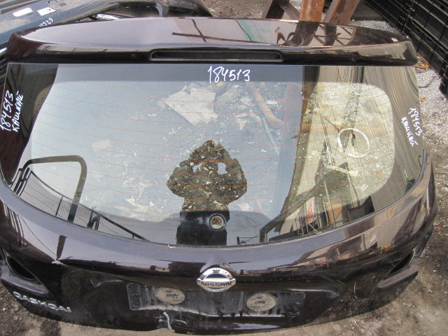 Стекло двери багажника