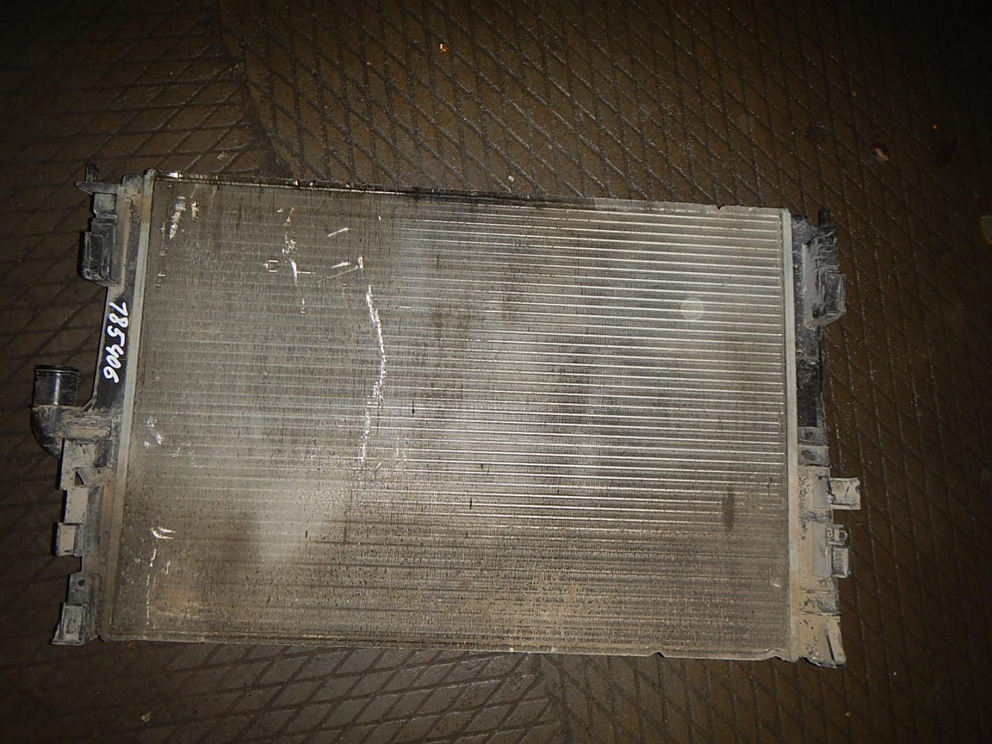 Радиатор охлаждения двигателя основной