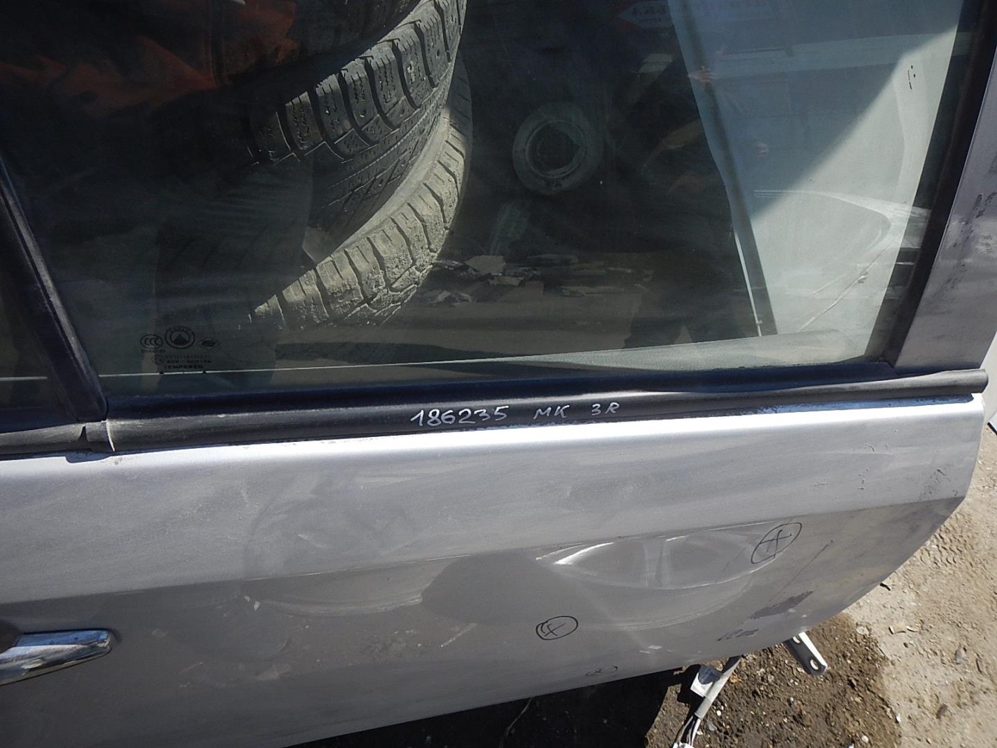 Накладка стекла заднего правого