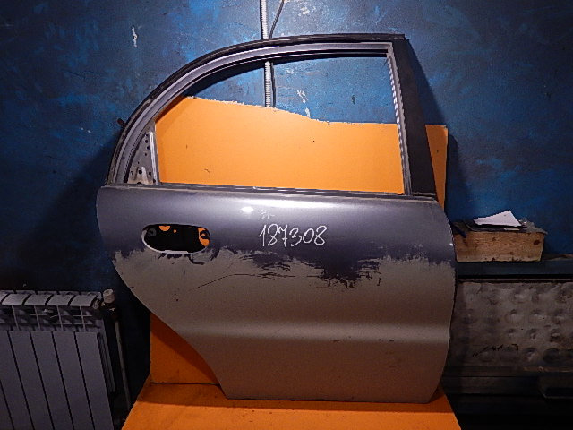 Дверь задняя правая