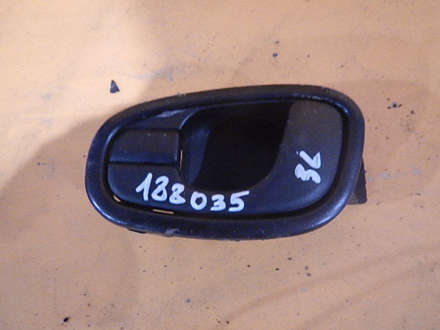 Ручка двери внутренняя левая