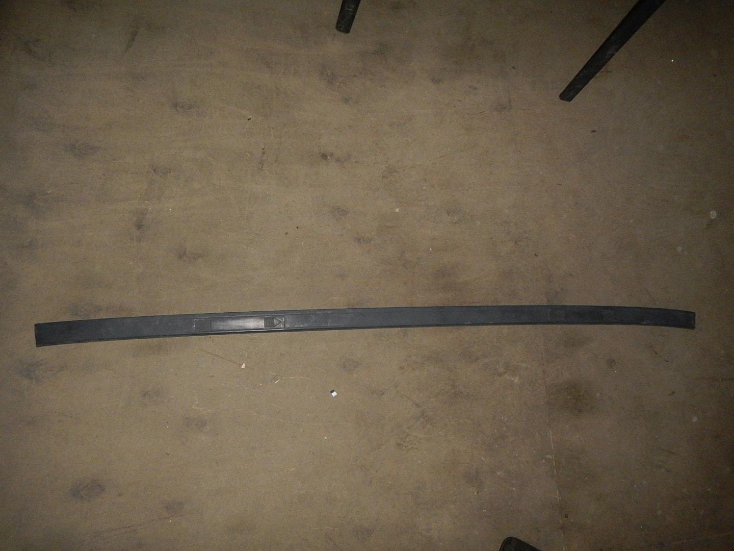 Молдинг крыши правый