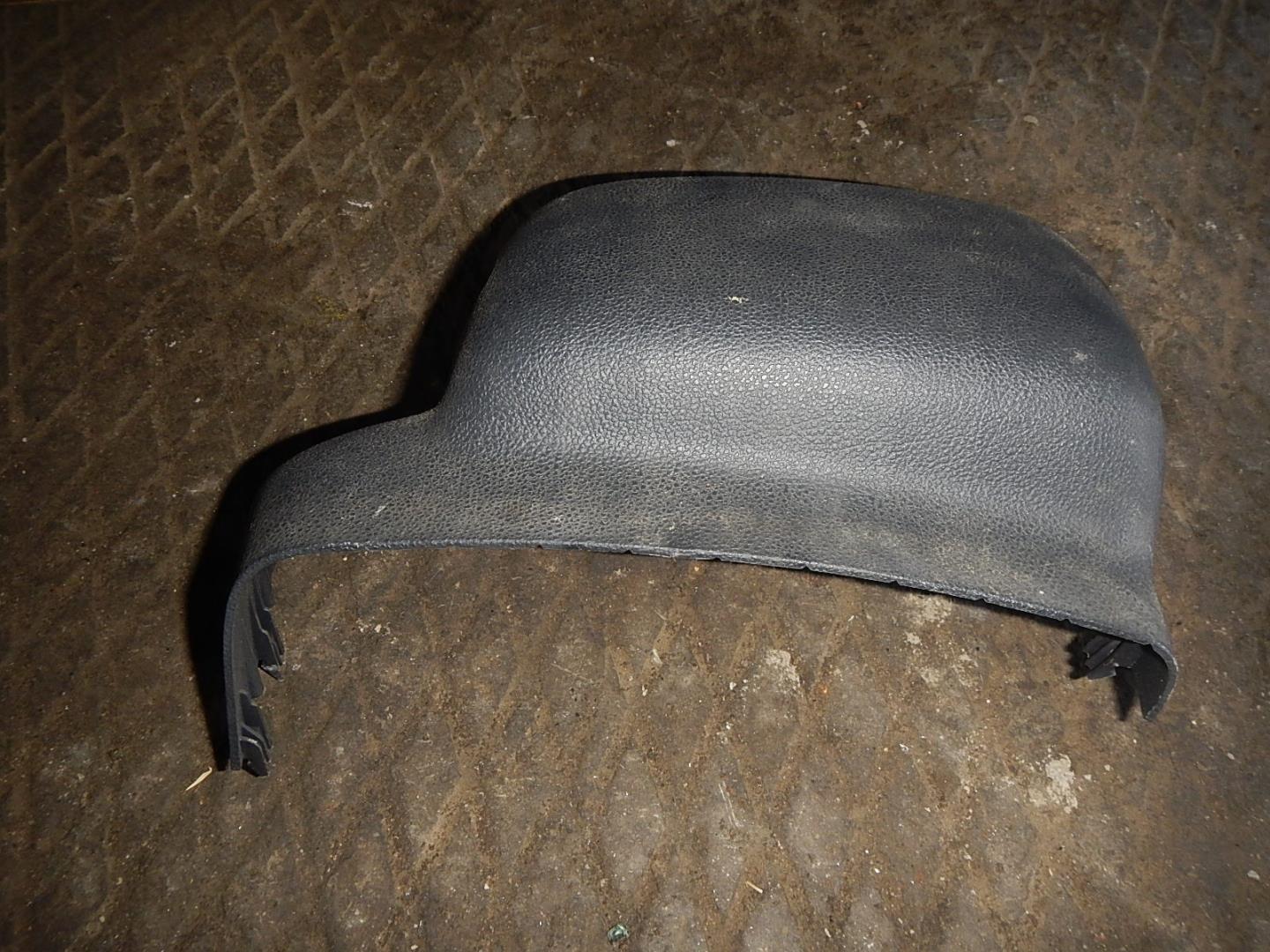 Кожух рулевой колонки