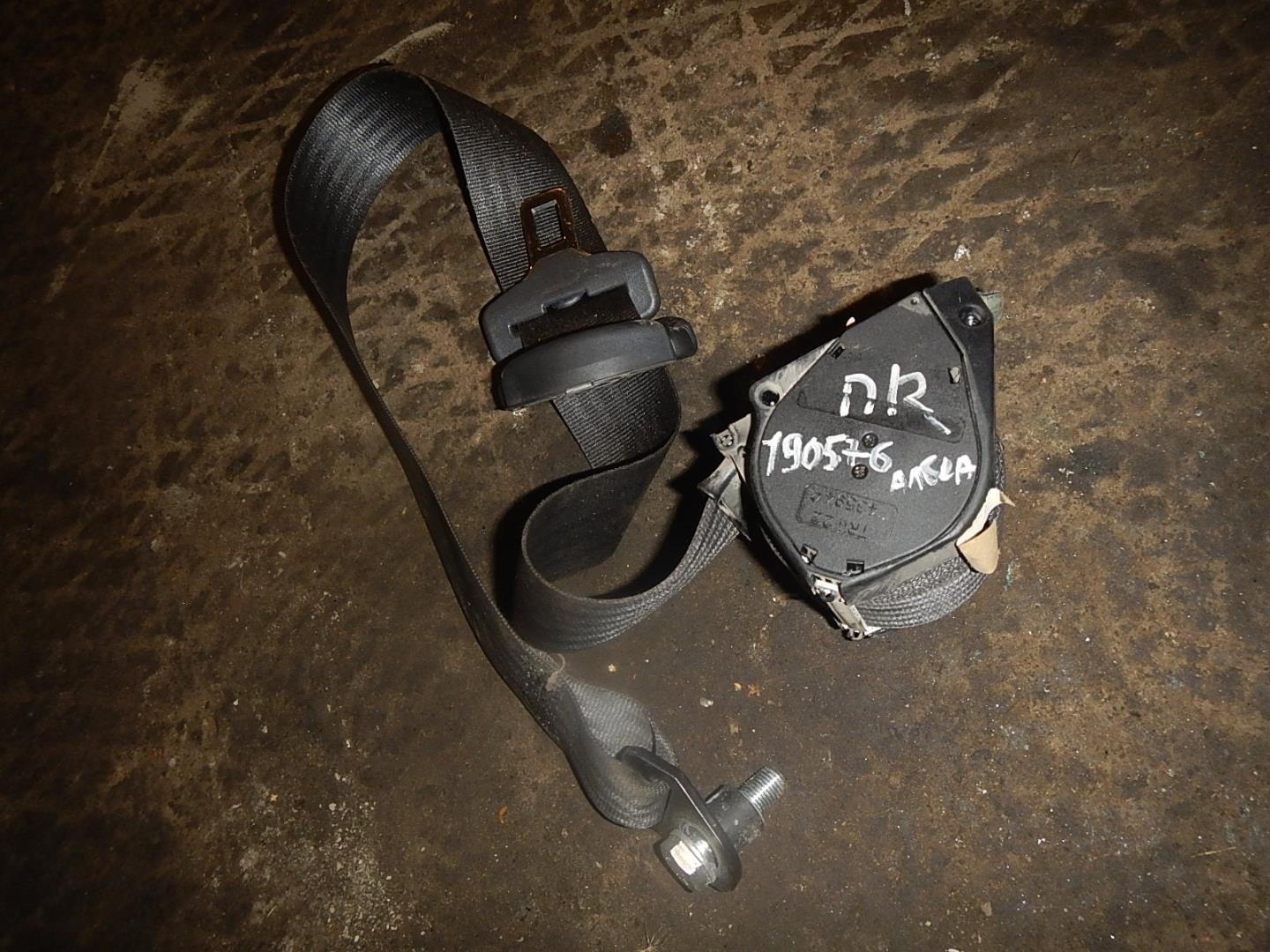 Ремень безопасности