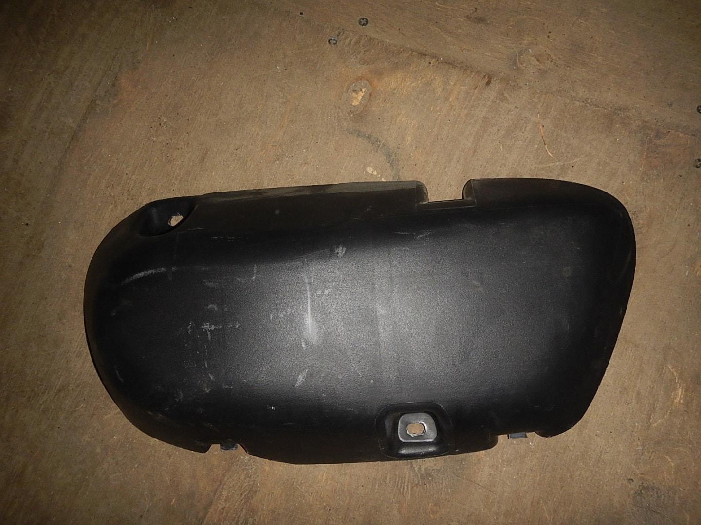 Обшивка крышки багажника