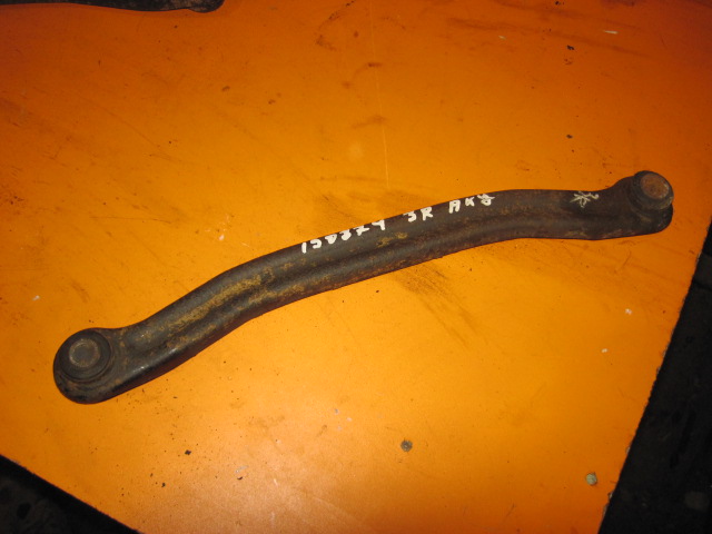 Рычаг задний поперечный правый