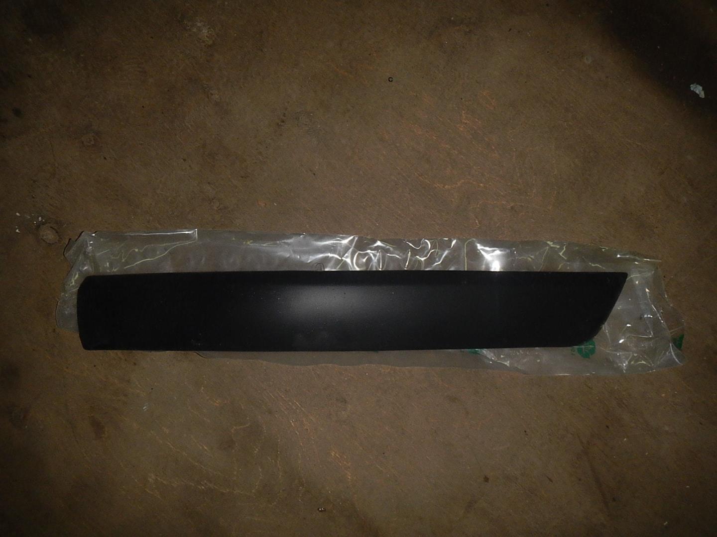 Накладка заднего бампера правая