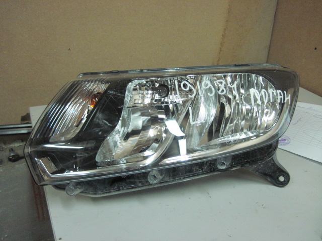 Фара левая