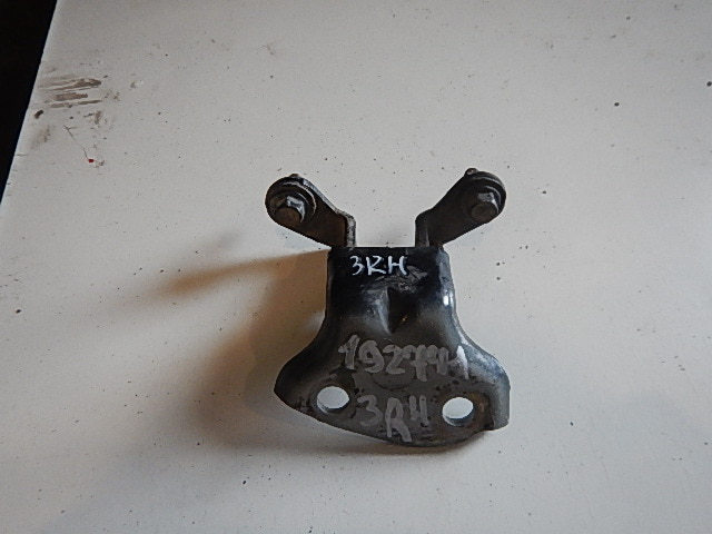 Петля двери задней правой нижняя