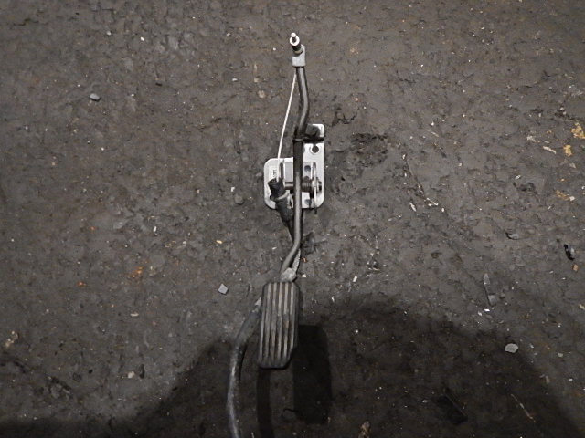 Педаль газа