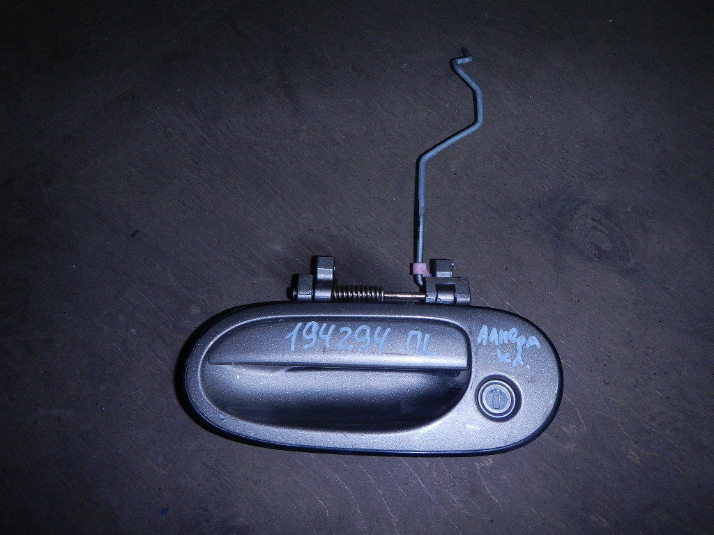 Ручка двери передней наружная левая