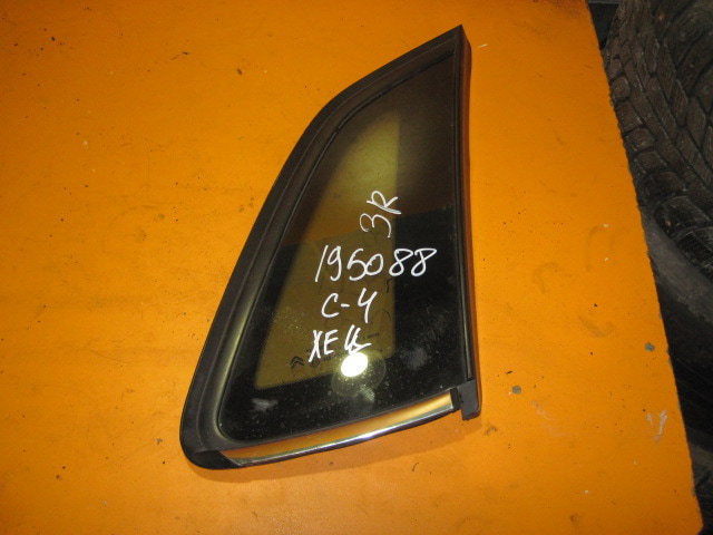 Стекло кузовное глухое правое